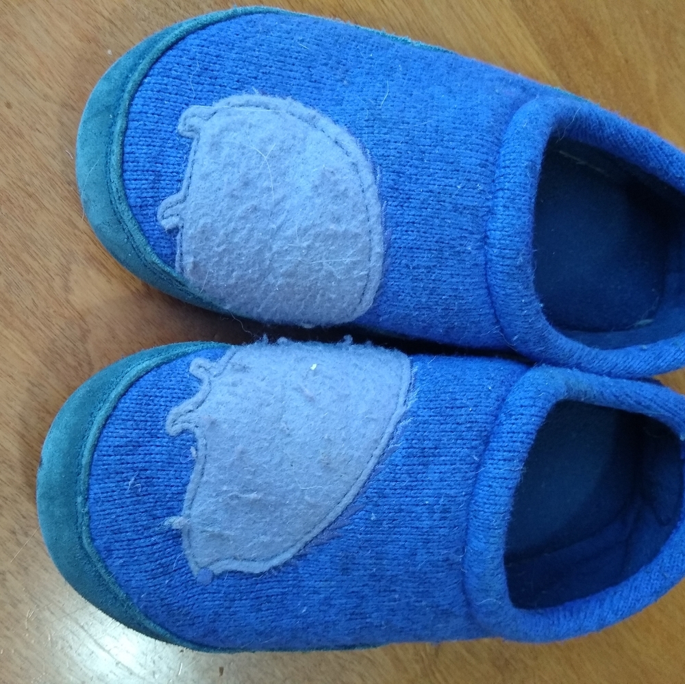 LL Bean kids slippers size 1-2